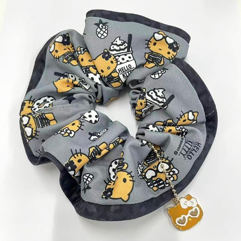 チャーム付シュシュ（ハローキティ）