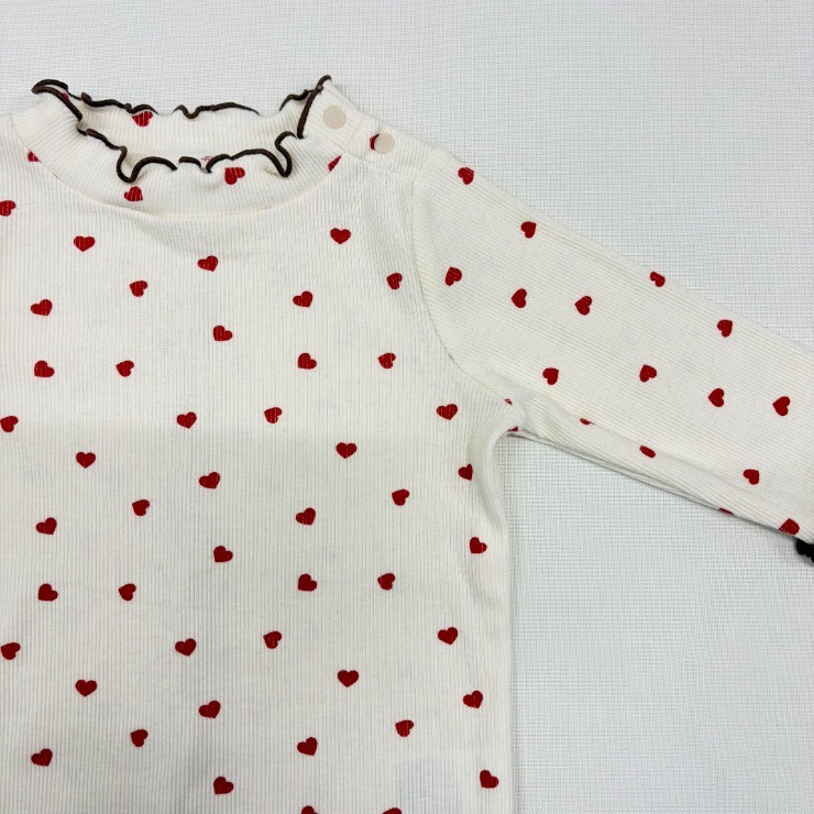 ベビー ハート柄フリル長袖Tシャツ（80～95cm nennen neu