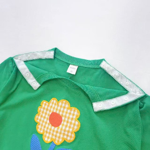 キッズ　長袖Tシャツ（100～120cm・futafuta）