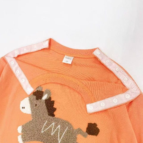 キッズ　長袖Tシャツ（100～120cm・futafuta）
