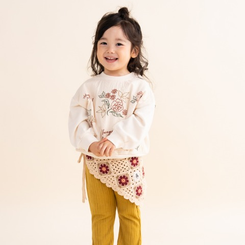 キッズ　長袖Tシャツ（100～120cm・&mignon）