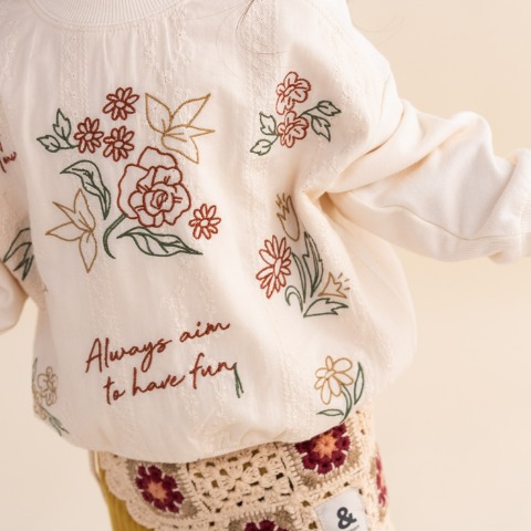 キッズ　長袖Tシャツ（100～120cm・&mignon）