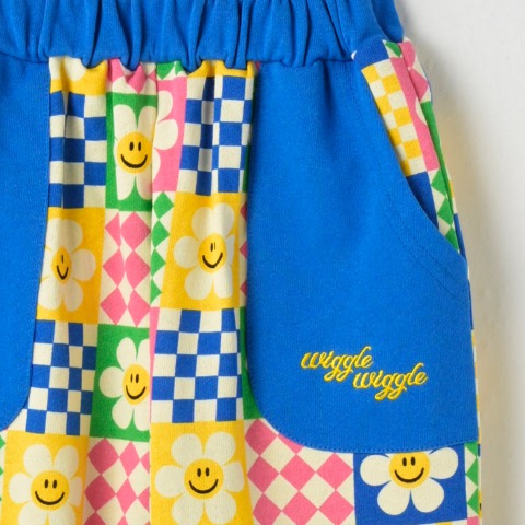 キッズ　ロングパンツ（100～120cm・wiggle wiggle）