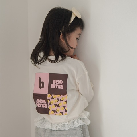 キッズ　Ｔシャツ（100～120cm･mirror bae./BENI BITES）