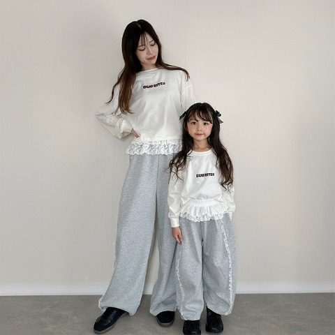 キッズ　Ｔシャツ（100～120cm･mirror bae./BENI BITES）