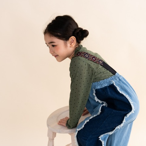 キッズ　長袖Tシャツ（100～120cm・&mignon）