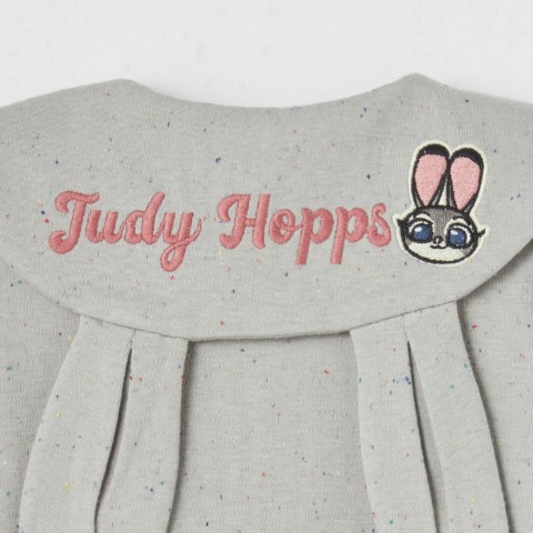 キッズ　Ｔシャツ（100～120cm・futafuta/Disney）