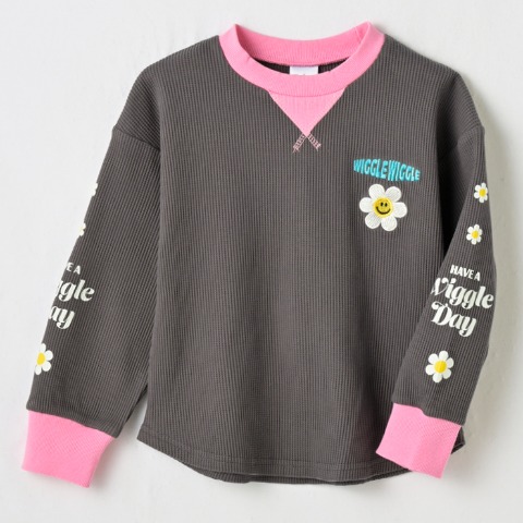 キッズ　長袖Tシャツ（100～120cm・wiggle wiggle）
