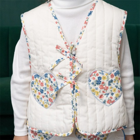 キッズ　ベスト（100～120cm・moimoi）