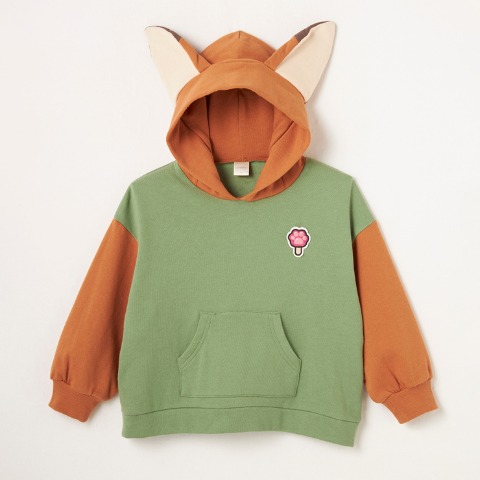 ジュニア　パーカ（130cm・futafuta/Disney）