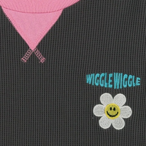 ジュニア　長袖Tシャツ（130cm・wiggle wiggle）