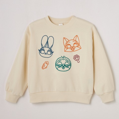 ジュニア　プルオーバー（130cm・futafuta/Disney）