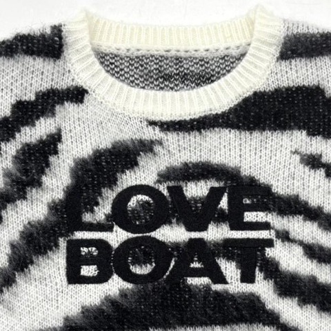ジュニア　総柄ニット（130～150cm・LOVEBOAT）