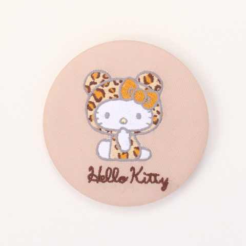 刺しゅう缶バッジ（ハローキティ）