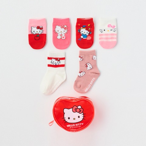 ベビー　ソックス6点セット（9-15cm・ハローキティ)