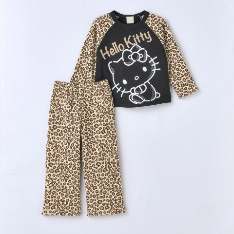ベビー　パジャマ（80～95cm・ハローキティ）