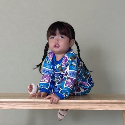 ベビー　パジャマ（80～95cm　Disney）