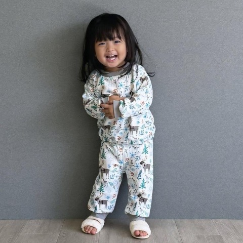 ベビー　パジャマ（80～95cm　Disney）