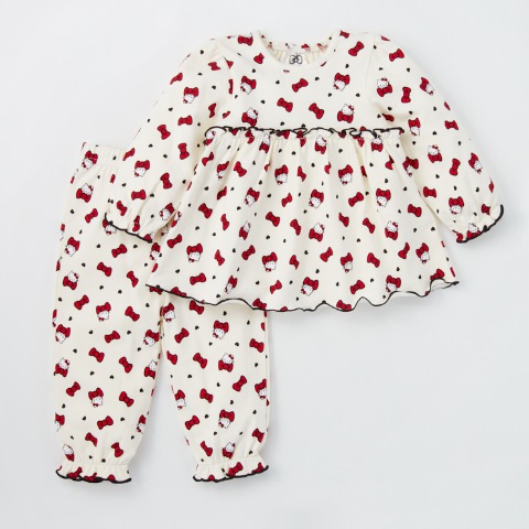 ベビー　パジャマ（80～95cm・ハローキティ）