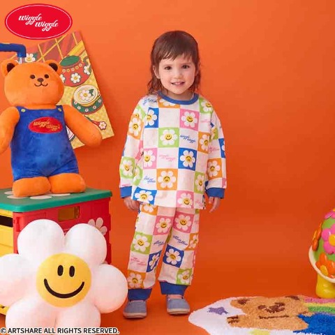 ベビー　パジャマ（80～95cm・wiggle wiggle)