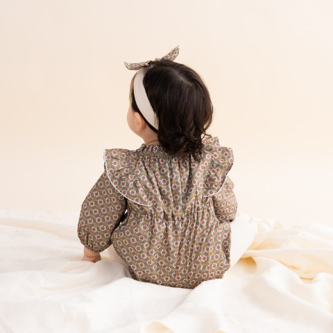 ベビー　ヘアバンド付きロンパス (70・80cm　&mignon)