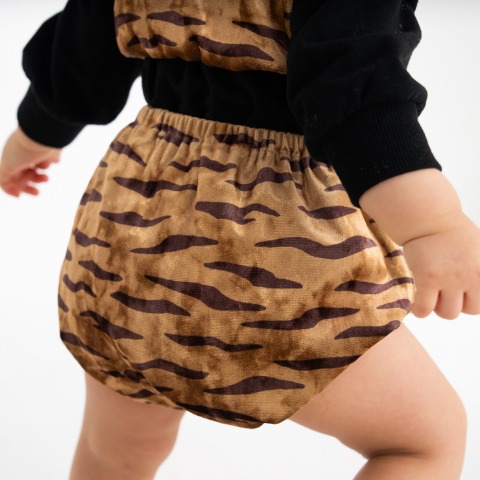 ベビー　ブルマスーツ（70・80cm・HugChumFriends）