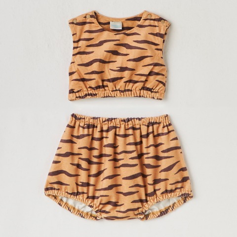 ベビー　ブルマスーツ（70・80cm・HugChumFriends）