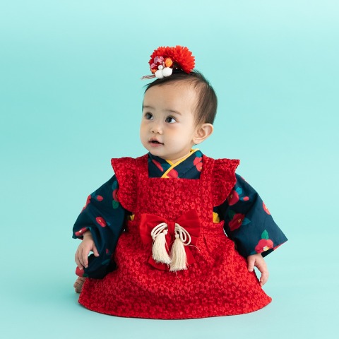 ベビー　エプロン付袴ロンパス（70・80cm・futafuta）