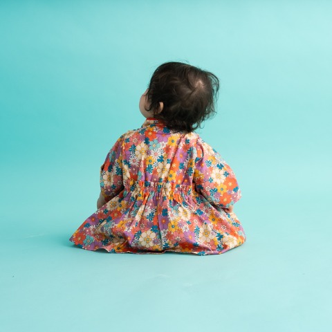 ベビー　エプロン付袴ロンパス（70・80cm・futafuta）