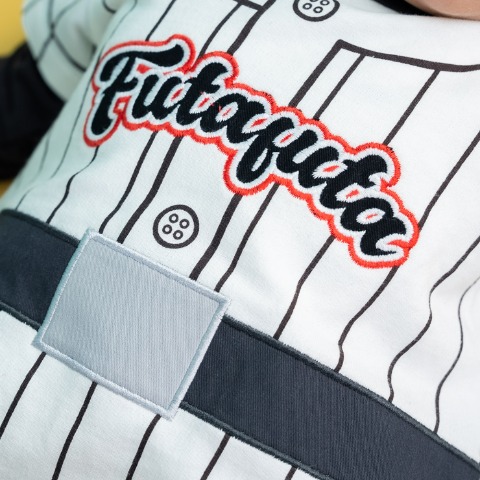 ベビー　長袖カバーオール（70・80cm・futafuta）
