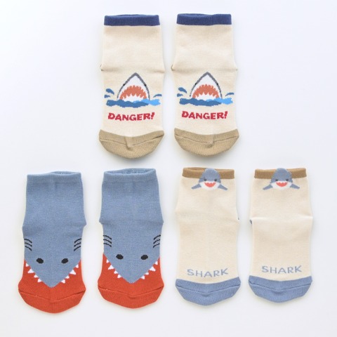 キッズ　3足組ショートクルーソックス（15-20cm・ポリジン）