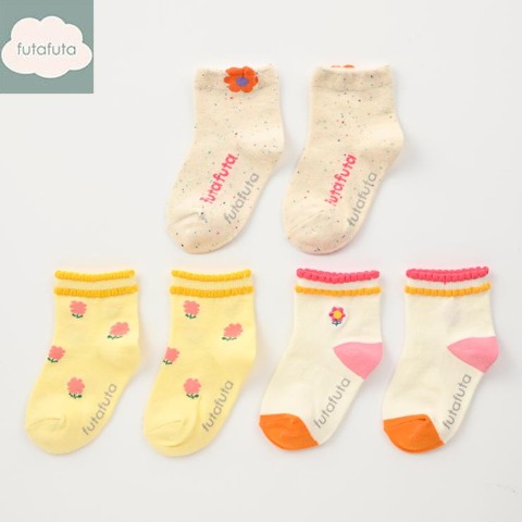 キッズ　3足組ショートクルーソックス（15～20cm　futafuta）