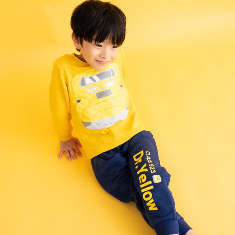 キッズ　長袖パジャマ（100～140cm・ドクターイエロー)