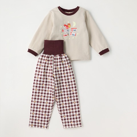 キッズ　パジャマ（100～110cm・トミカとトム）