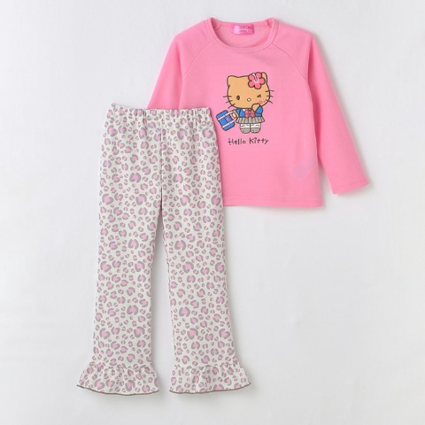 キッズ　パジャマ（100cm～120cm　Sanrio characters）
