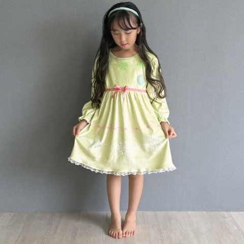 キッズ　ワンピース（100～120cm　Disney）