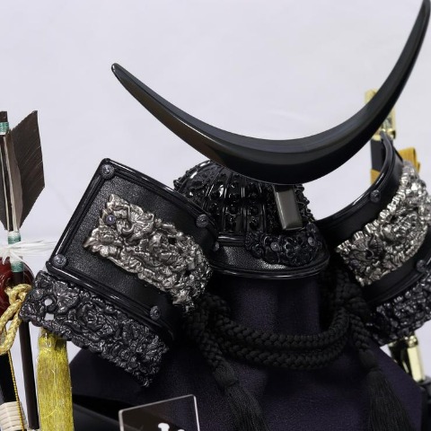 【ご自宅配送無料】兜ケース飾り　SP24502Z