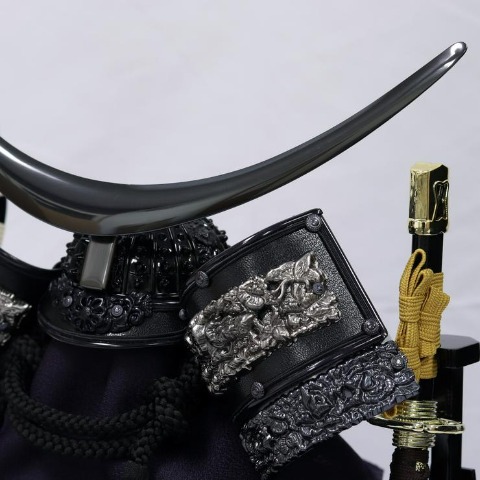 【ご自宅配送無料】兜ケース飾り　SP24502Z