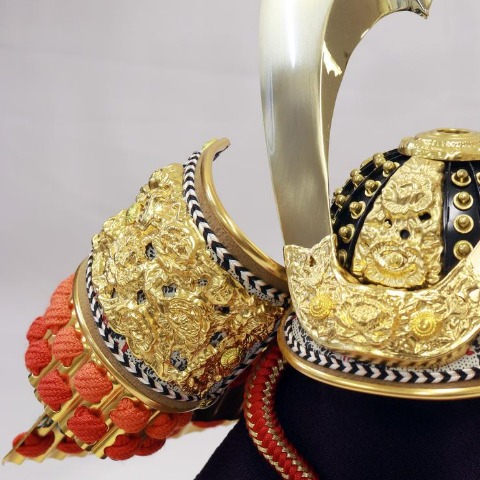 【ご自宅配送無料】兜収納飾り　KS-25798RZ