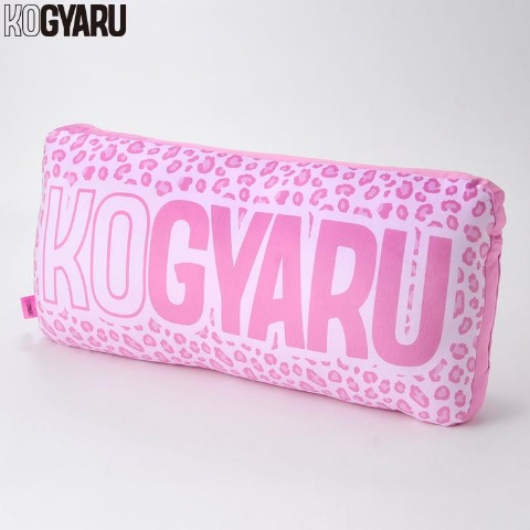 クッション（KOGYARU）