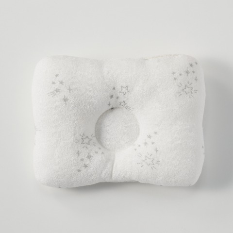 授乳まくらにもなる　ベビー用まくら