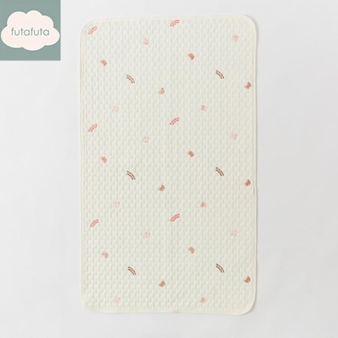 敷きパッド（70㎝×120㎝）　futafuta