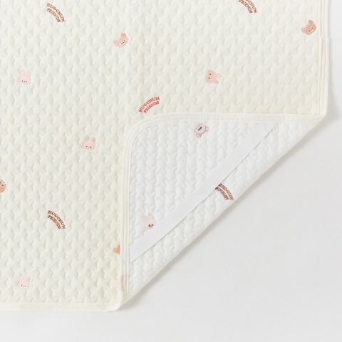 敷きパッド（70㎝×120㎝）　futafuta