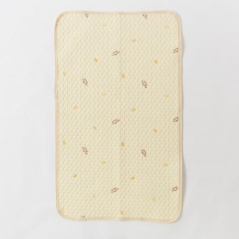 敷きパッド（70㎝×120㎝）　futafuta