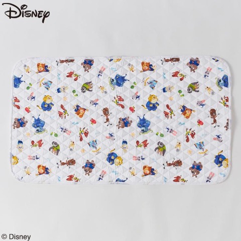 敷きパッド（70㎝×120㎝）　ズートピア