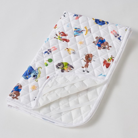 敷きパッド（70㎝×120㎝）　ズートピア