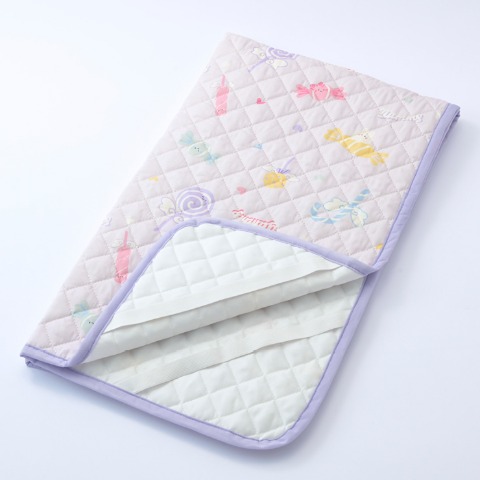 敷きパッド　70㎝×120㎝（めりあんず）