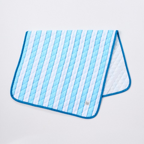 敷きパッド（This and That）70㎝×120㎝