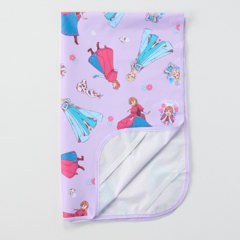 防水シーツ　（Disney　アナと雪の女王）　70×120㎝