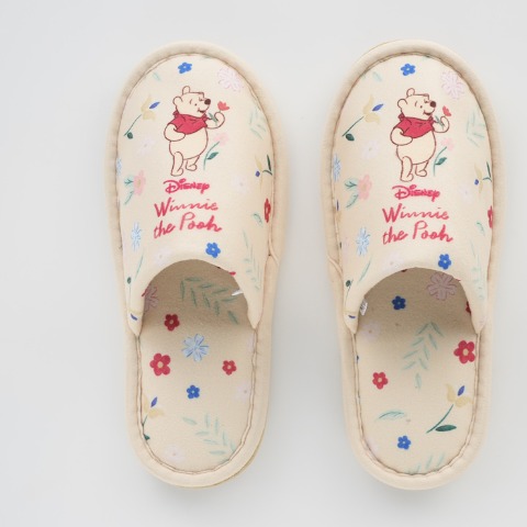 スリッパ　（くまのプーさん）